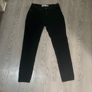 I’m selling size 13/14 black jeans only wore 3 times kinda stretchy good fit